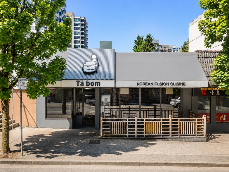 1536 Robson St, Vancouver, BC for sale - Building Photo - Image 2 of 11