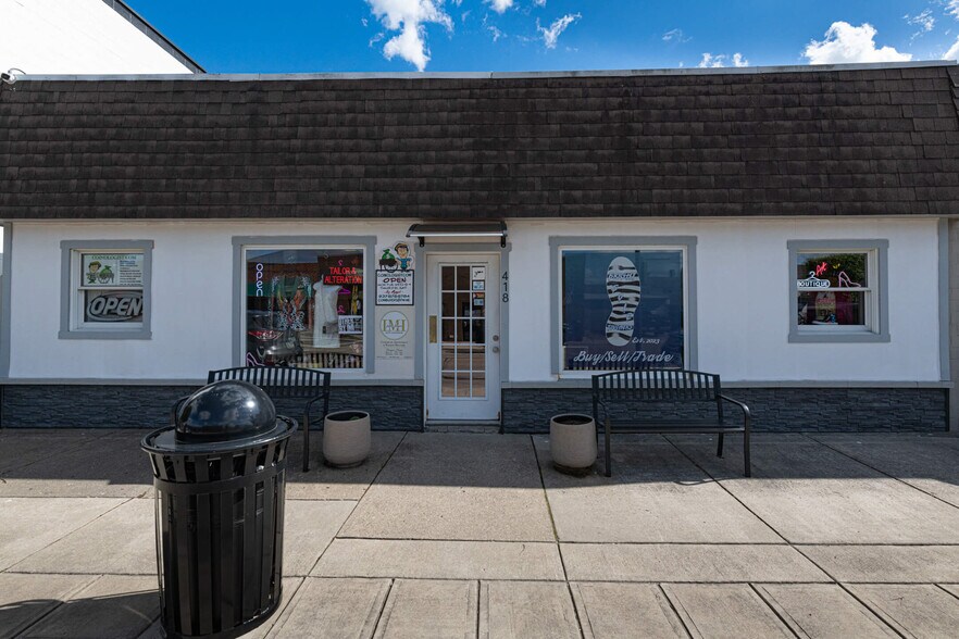 418 W Main St, Fairborn, OH for sale - Building Photo - Image 2 of 6