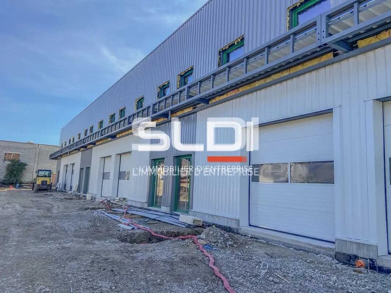 Flex in Mions for lease - Building Photo - Image 2 of 13