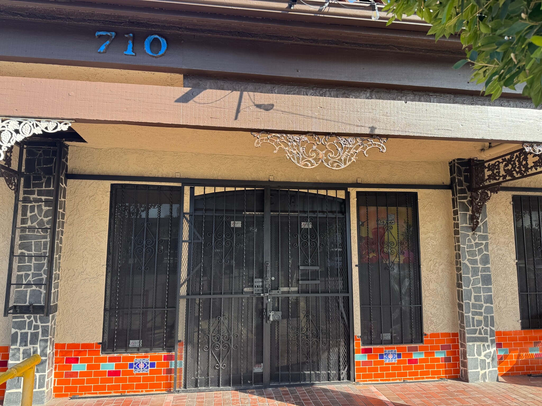 710 N Eastern Ave, East Los Angeles, CA for lease Building Photo- Image 1 of 3