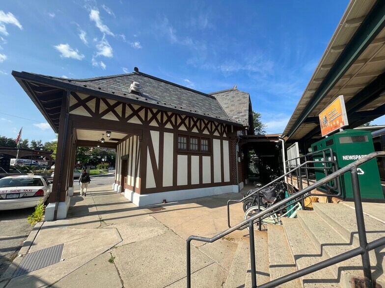 1 Fenimore Ave, Hartsdale, NY à louer - Photo du bâtiment - Image 3 de 6