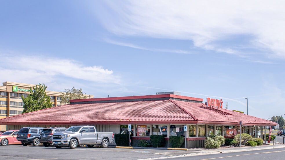 2306 E Lucky Ln, Flagstaff, AZ for sale - Building Photo - Image 2 of 6