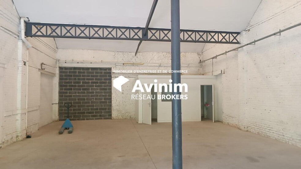Office in Lille for lease - Interior Photo - Image 2 of 11