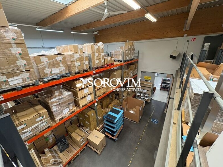 Flex in Décines-Charpieu for lease - Interior Photo - Image 3 of 8
