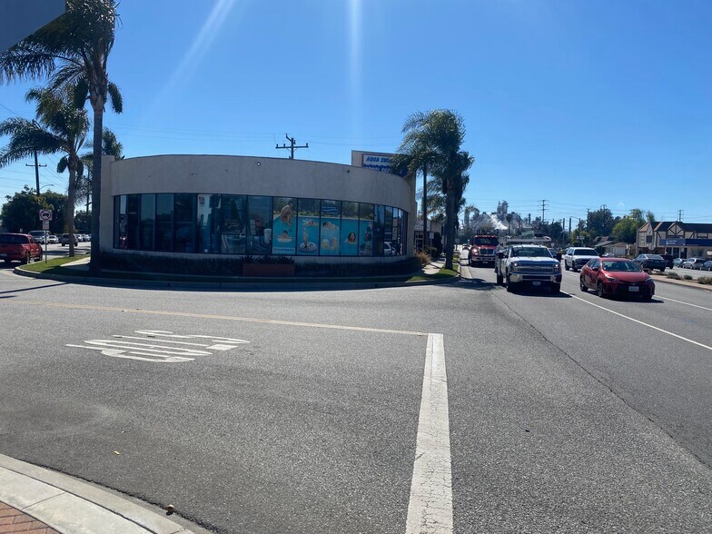 18750 Crenshaw Blvd, Torrance, CA à louer - Photo du bâtiment - Image 3 de 14