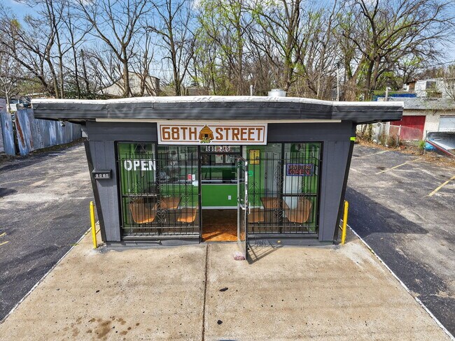 Plus de détails pour 6836 Prospect Ave, Kansas City, MO - Commerce de détail à vendre