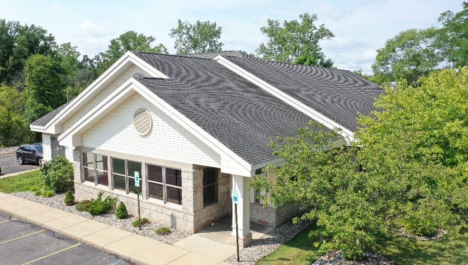 4169 Legacy Pky, Lansing, MI à louer - Photo du bâtiment - Image 2 de 2