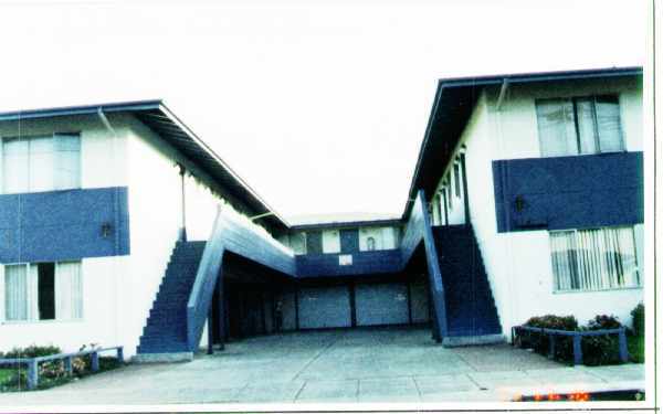 1450 Hess Rd, Redwood City, CA à vendre - Photo du bâtiment - Image 2 de 3
