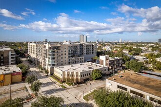 3000 Smith St, Houston, TX - AERIAL  map view