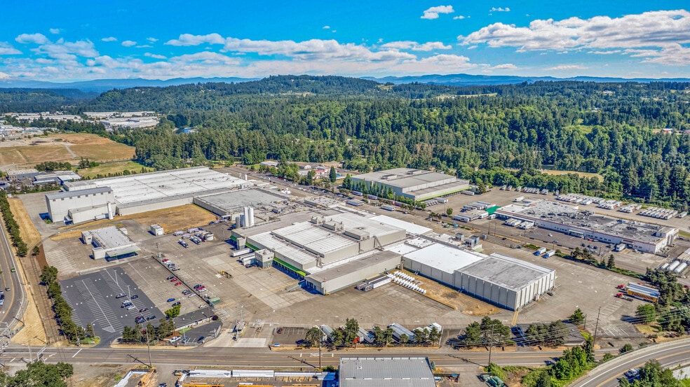 16800 SE Evelyn St, Clackamas, OR for lease - Building Photo - Image 3 of 23