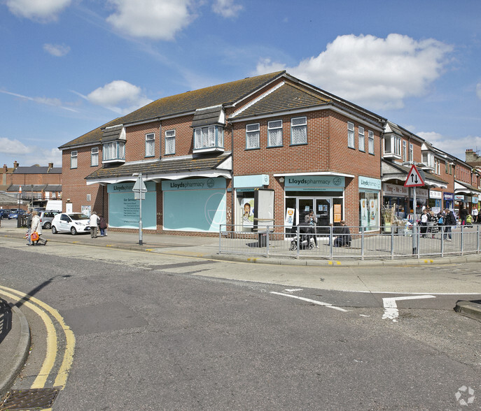 2 Jackson Rd, Clacton On Sea for sale - Primary Photo - Image 1 of 4