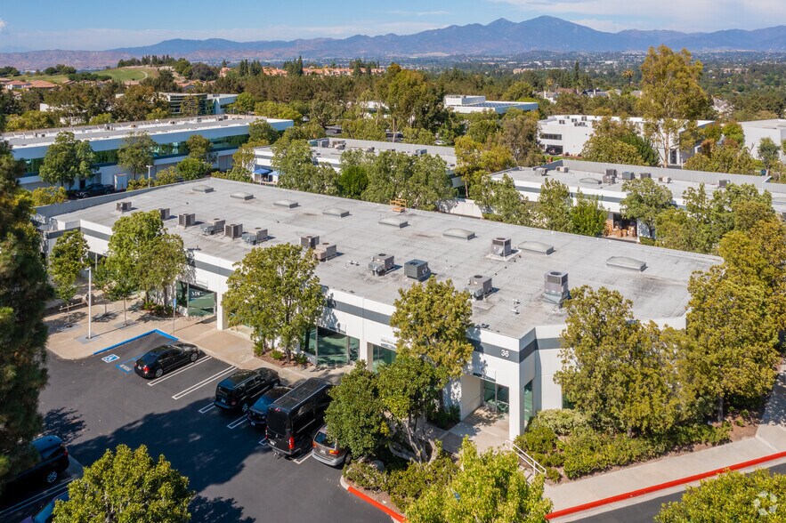 92 Argonaut, Aliso Viejo, CA à louer - Photo principale - Image 2 de 24
