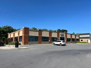 644 Dalton Av, Kingston, ON for lease Building Photo- Image 2 of 10