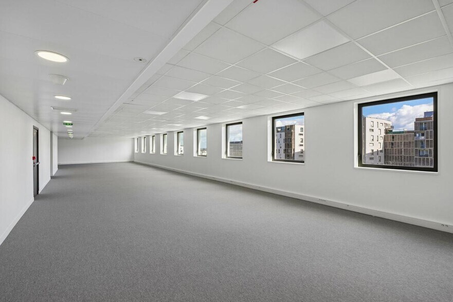 21 Rue Des Trois Fontanot, Nanterre à louer - Photo intérieure - Image 3 de 14