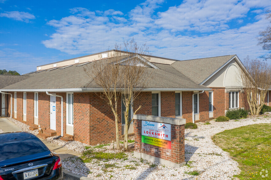 1565 Ebenezer Rd, Rock Hill, SC à vendre - Photo du bâtiment - Image 1 de 1