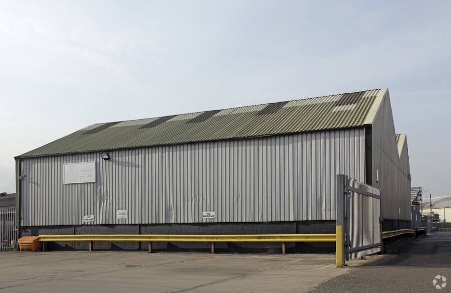 Mulberry Way, Belvedere à louer - Photo du bâtiment - Image 2 de 4