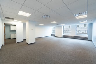 134 N LaSalle St, Chicago, IL à louer Photo intérieure- Image 2 de 7