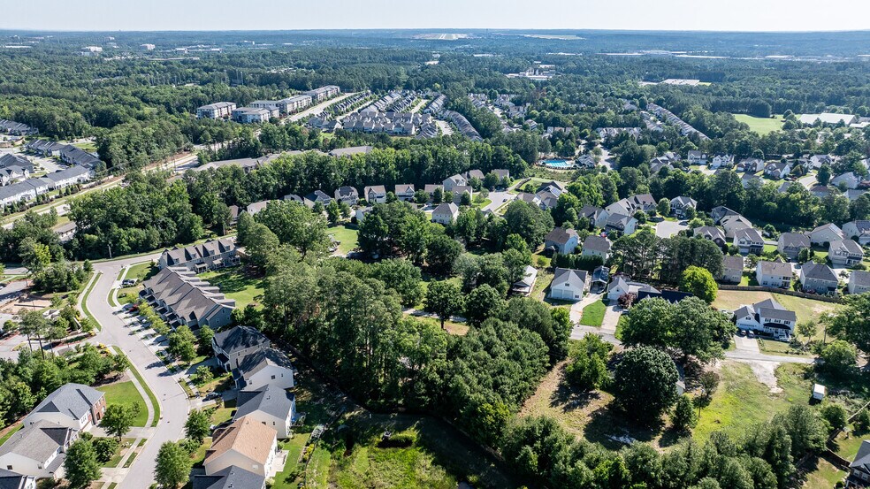 5911 Family Farm Rd, Morrisville, NC à vendre - Photo du bâtiment - Image 2 de 10