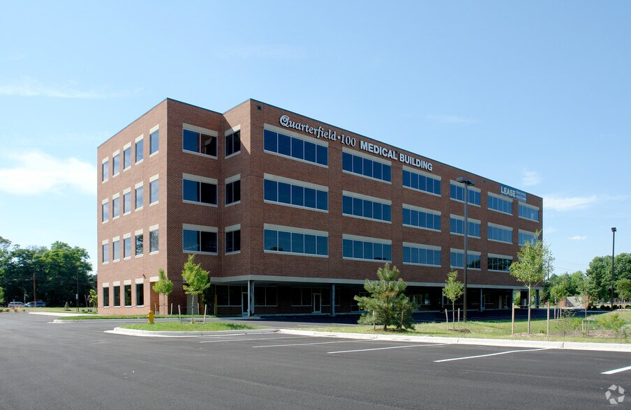 7671 Quarterfield Rd, Glen Burnie, MD à louer - Photo du bâtiment - Image 3 de 6