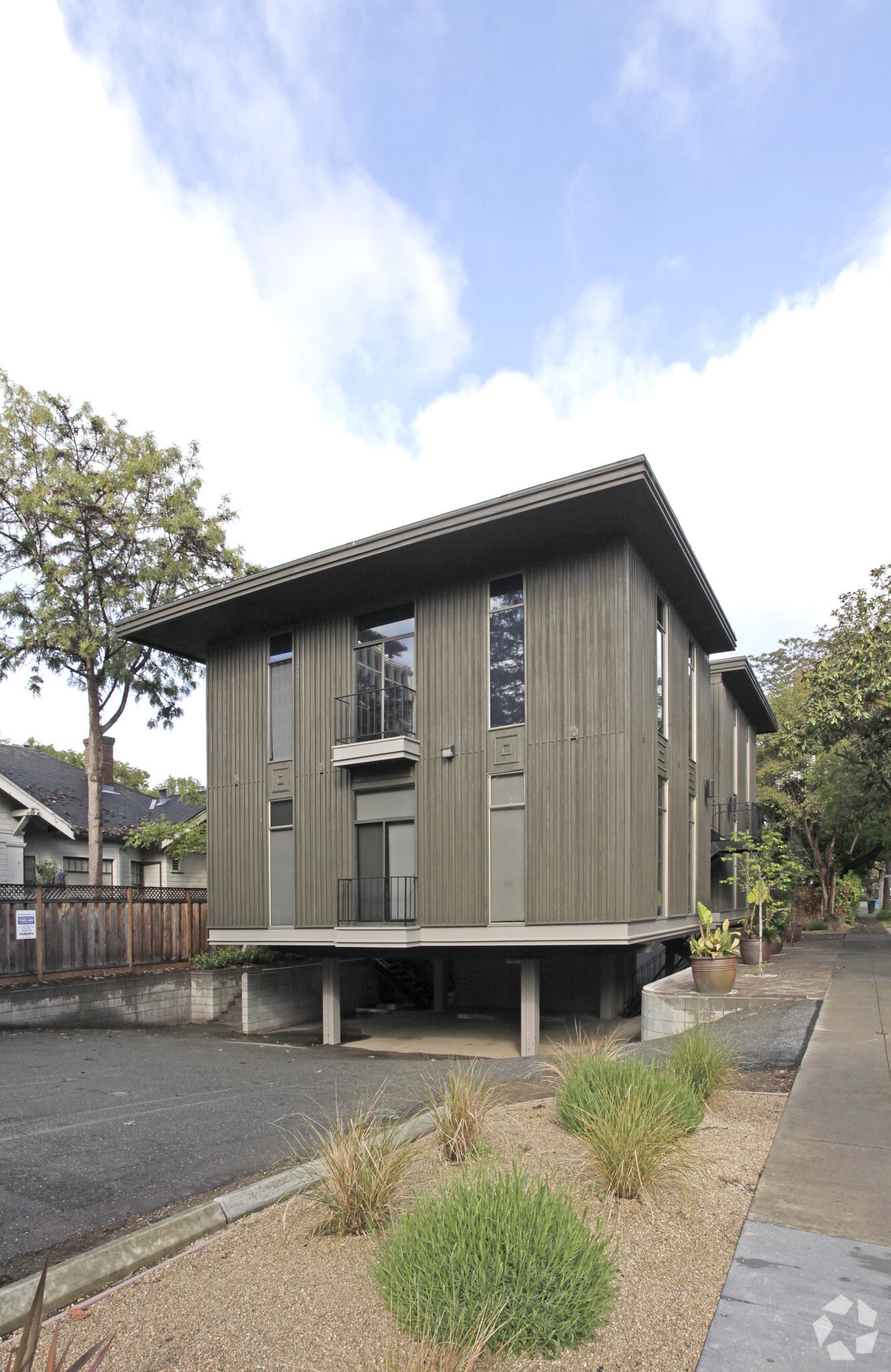 591-597 Lytton Ave, Palo Alto, CA à louer Photo principale- Image 1 de 10