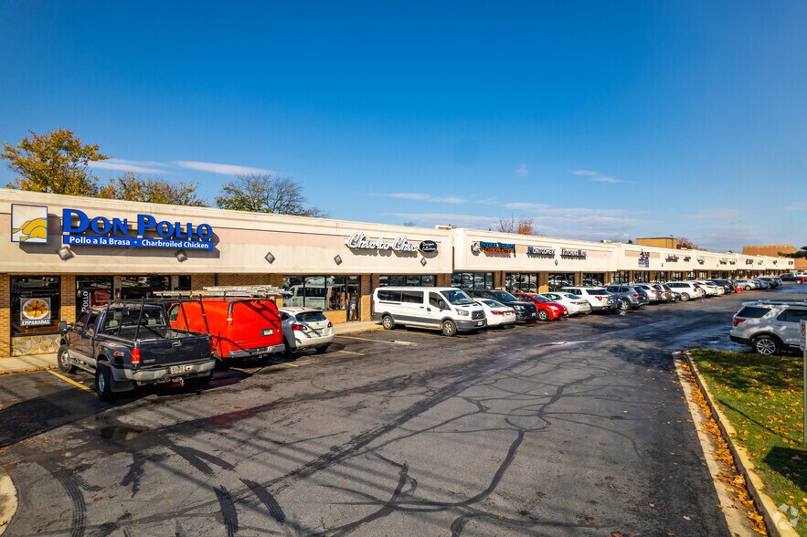 15900-15944 Luanne Dr, Gaithersburg, MD à louer - Photo du bâtiment - Image 2 de 7