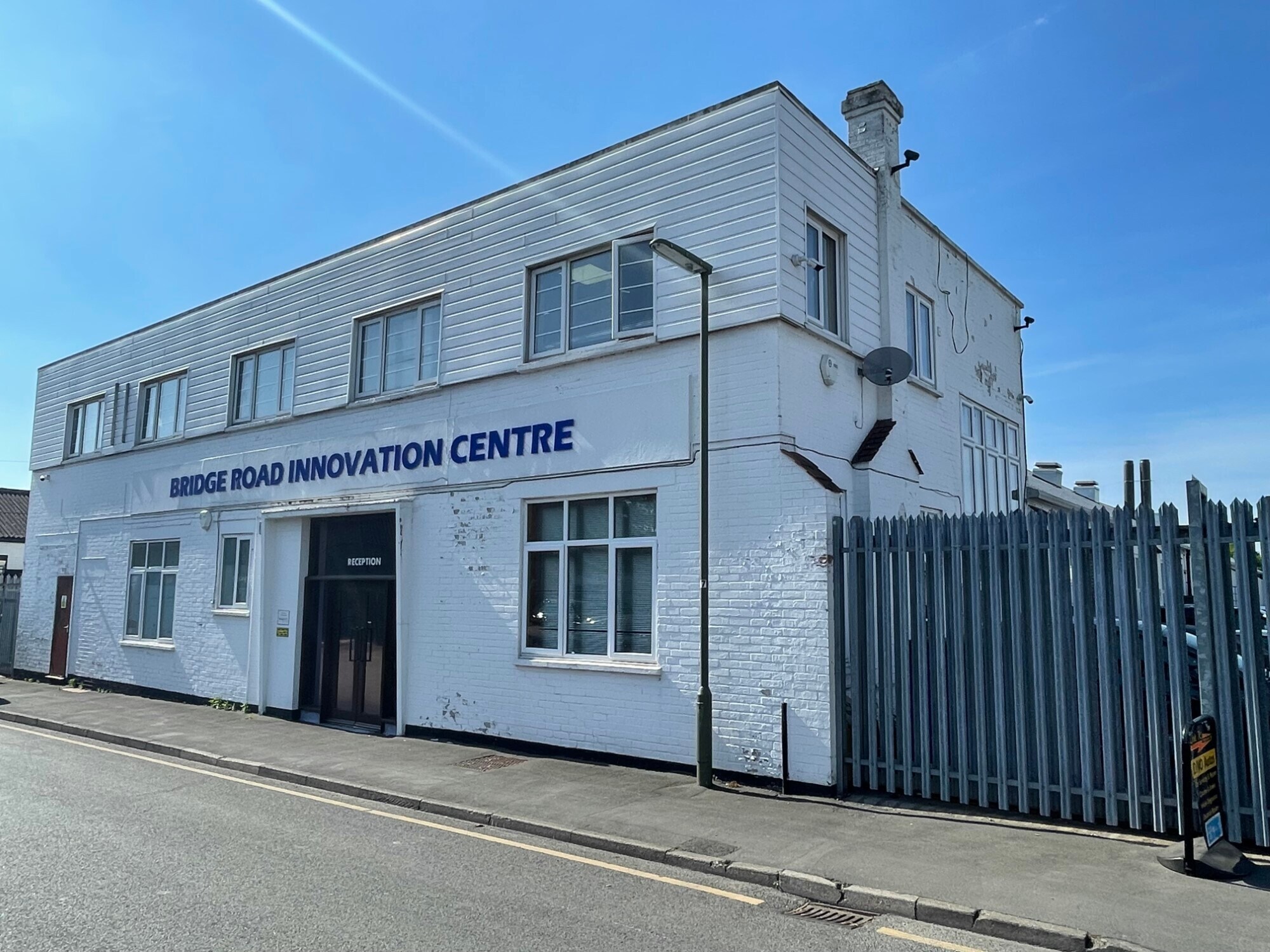 Bridge Rd, Camberley for lease Building Photo- Image 1 of 2