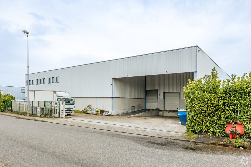 Flex in Genas for lease - Building Photo - Image 2 of 3