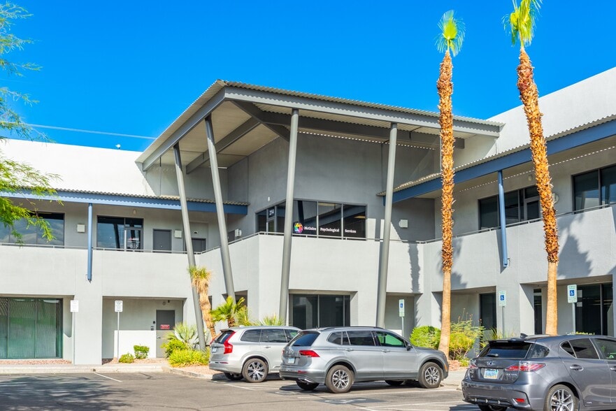 7250 Peak Dr, Las Vegas, NV for lease - Building Photo - Image 2 of 5