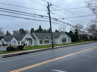 Plus de détails pour 487 Main Rd, Riverhead, NY - Bureau/Commerce de détail à louer
