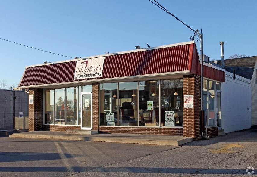 944 Simcoe St N, Oshawa, ON à louer - Photo du bâtiment - Image 3 de 3