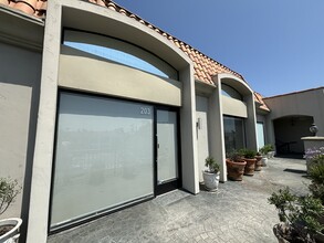 970 Monument St, Pacific Palisades, CA for lease Building Photo- Image 1 of 5