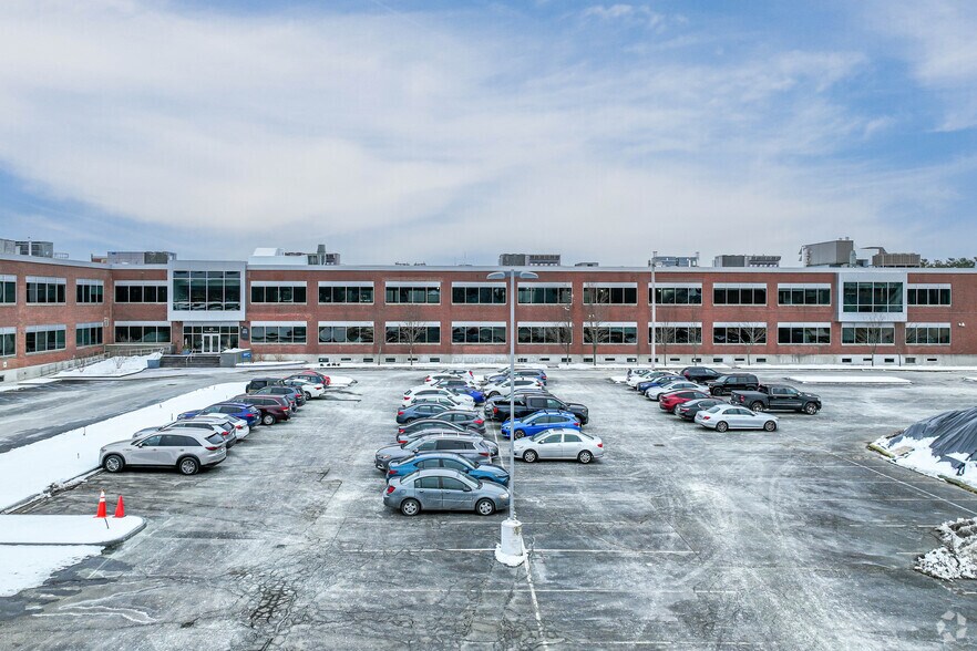 43 Foundry Ave, Waltham, MA for lease - Building Photo - Image 3 of 5