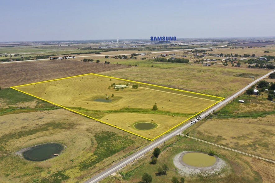 301 County Road 404, Taylor, TX for sale - Primary Photo - Image 1 of 8