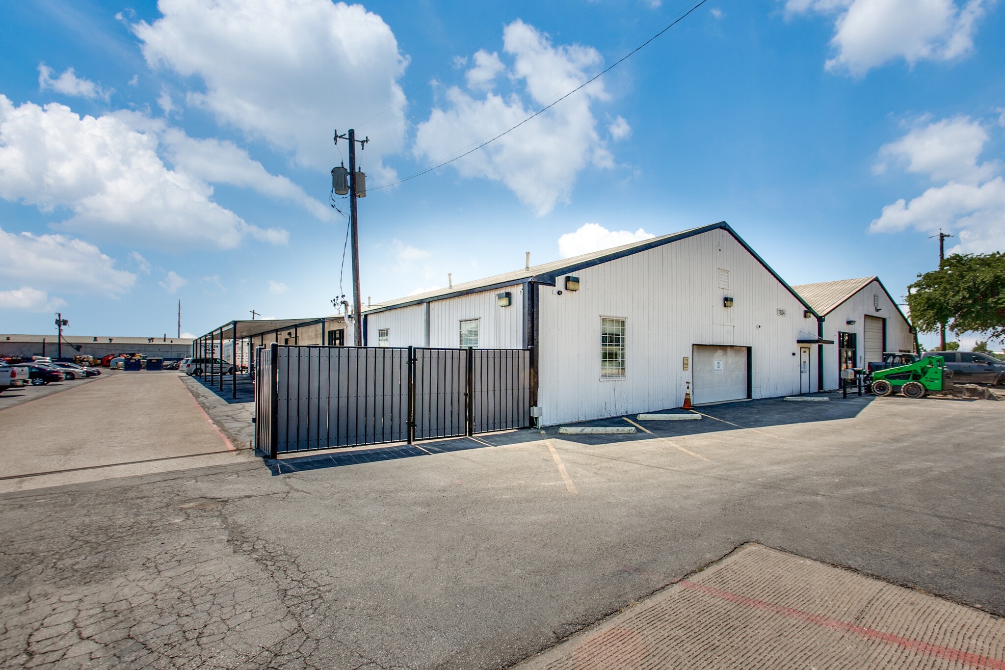 1824 N 1st St, Garland, TX for lease Primary Photo- Image 1 of 14