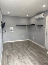7331 NW 27th Ave, Miami, FL à louer Photo intérieure- Image 2 de 4