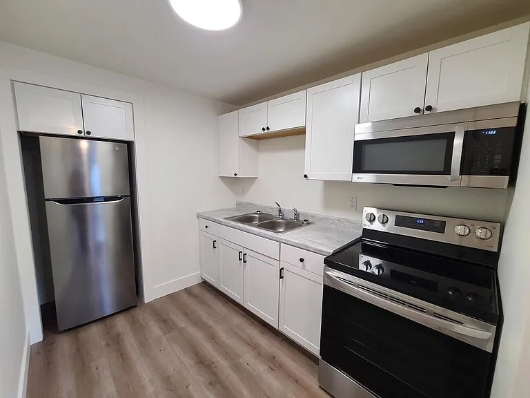 917 Pearl St, Saint Joseph, MI à vendre - Photo du bâtiment - Image 2 de 7