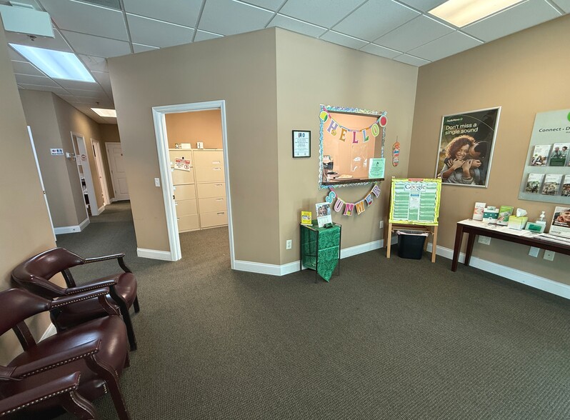 790 Dunlawton Ave, Port Orange, FL for sale - Interior Photo - Image 2 of 13