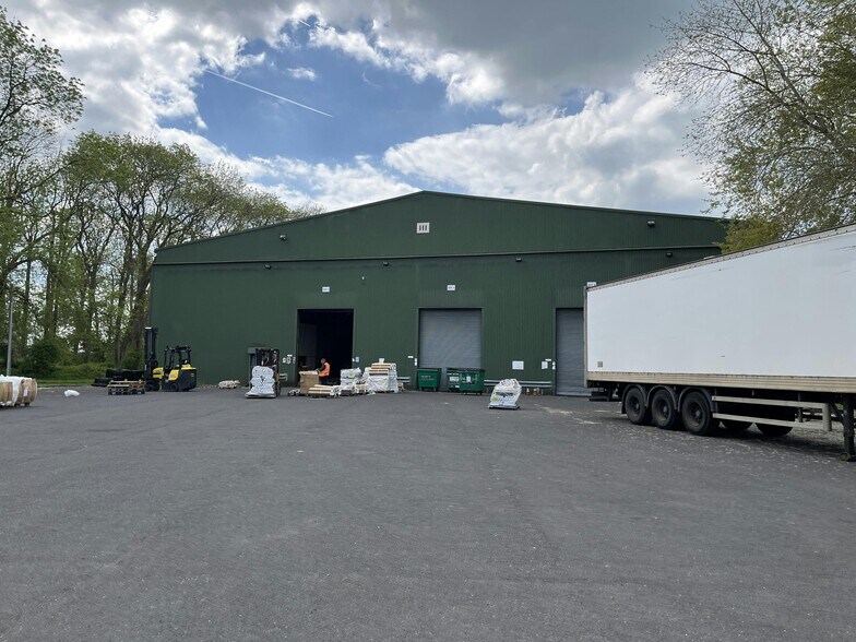 Ashendon Rd, Westcott à louer - Photo du bâtiment - Image 2 de 31