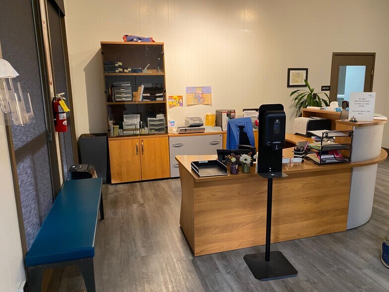 4303 E Ashlan, Fresno, CA à louer - Hall d’entrée - Image 3 de 4