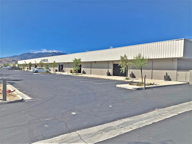 1251 Montalvo Way, Palm Springs, CA for lease - Building Photo - Image 1 of 6
