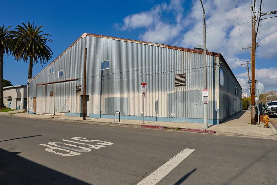 361 Vernon Ave, Venice, CA for lease - Building Photo - Image 2 of 11