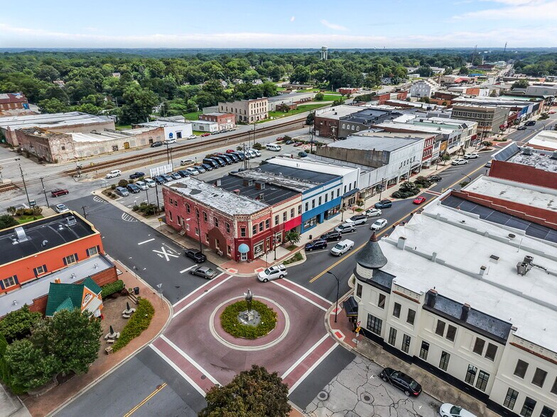 220-222 S Scales St, Reidsville, NC à vendre - Photo du bâtiment - Image 3 de 47