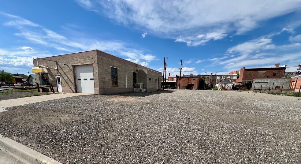524 Warren St, Thermopolis, WY à vendre - Photo du bâtiment - Image 3 de 23