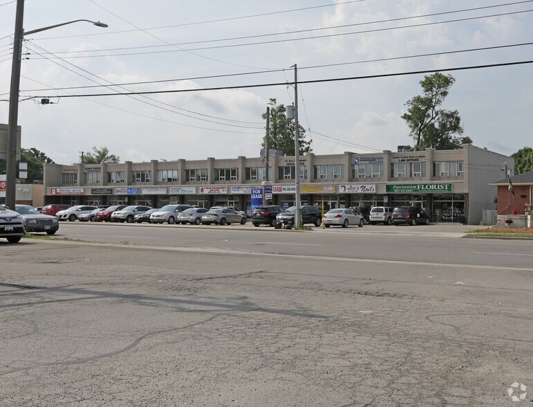 1104 Fennell Ave E, Hamilton, ON for sale - Primary Photo - Image 1 of 1