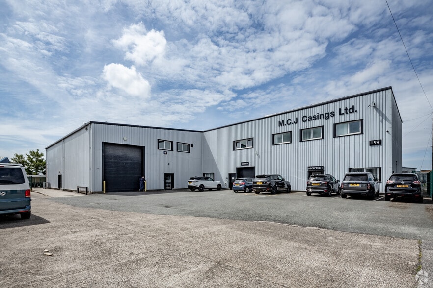 159 Triumph Way, Liverpool for sale - Primary Photo - Image 1 of 1