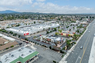 2115 N Tustin St, Orange, CA - AÉRIEN  Vue de la carte - Image1