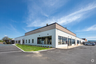 Plus de détails pour 725 Broadway Ave, Holbrook, NY - Industriel/Logistique à louer