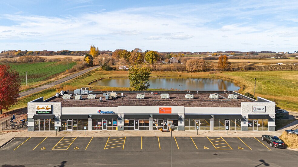 2570 Gracie Dr, Baldwin, WI à louer - Photo du bâtiment - Image 1 de 24