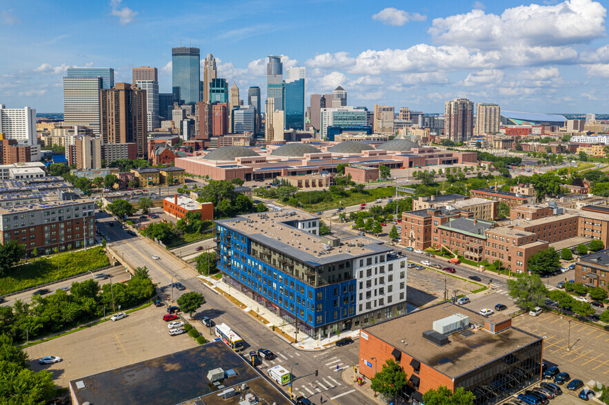 1725 Nicollet Ave, Minneapolis, MN à louer - Photo du bâtiment - Image 2 de 4