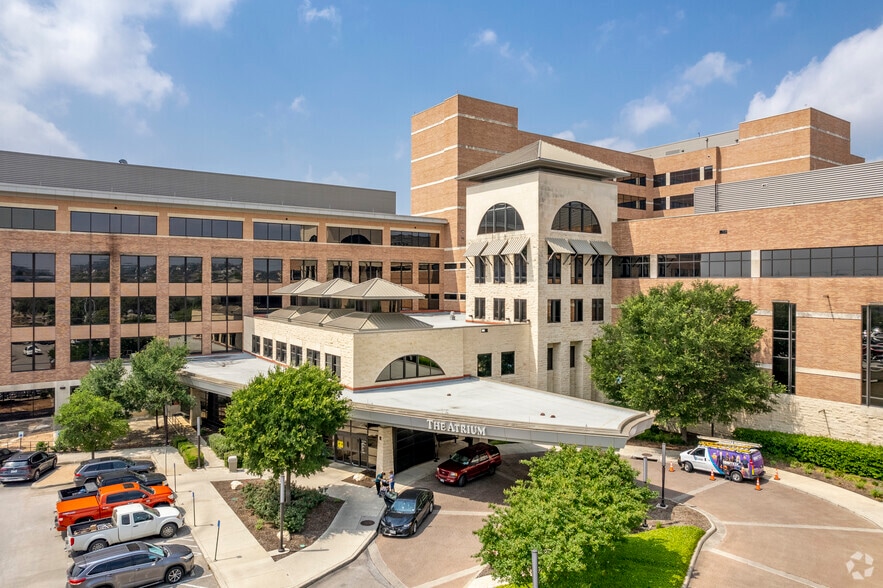 502 Madison Oak Dr, San Antonio, TX for lease - Building Photo - Image 2 of 4